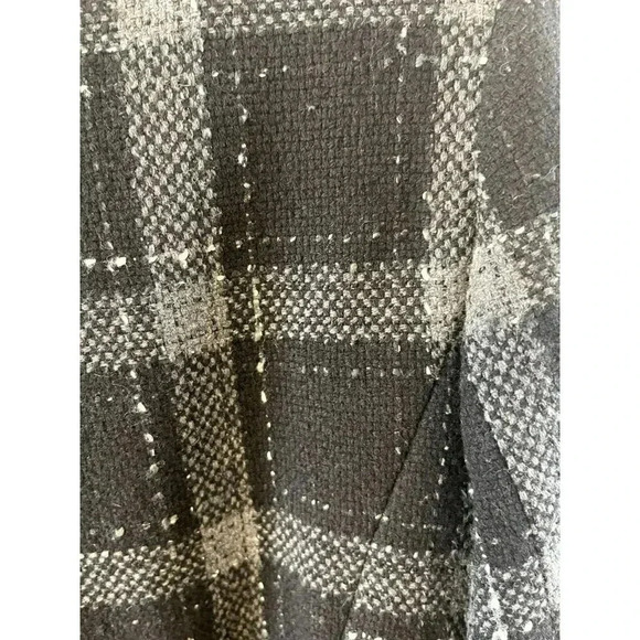 DKNY Women’s Wool Trench Coat Size 8 Grey/ Black Plaid Button up Lined pockets - Picture 5 of 10